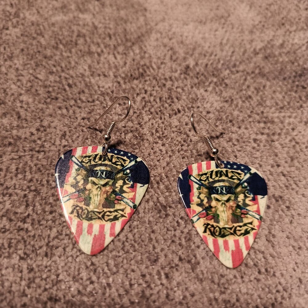 GUNS N ROSES GUITAR PICK EARRINGS